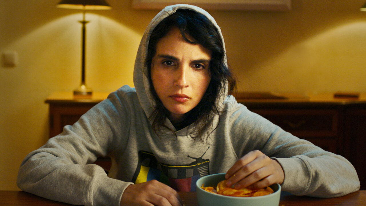 “Meskina”: Netflix’s Incredible Dutch Rom-Com Reflects the life of an Unlucky Girl 1 Watch Meskina | Netflix Official Site